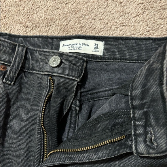 (SOLD) Abercrombie Black/dark grey wash 90s straight ultra high rise curve love - Picture 3 of 7